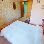 Villa Acogedora Casa En El Pueblo De El Tiemblo Gredos Ruralrut A Solo 1 Hora De Madrid, Zonas De Bano A Pocos Metros, Reservas Naturales, Casa Completa Con Cabina Hidromasaje Y Aire Acondicionado El Tiemblo