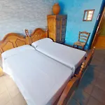 Acogedora Casa En El Pueblo De Gredos Ruralrut A Solo 1 Hora De Madrid, Zonas De Bano A Pocos Metros, Reservas Naturales, Casa Completa Con Hidromasaje Y Aire Acondicionado