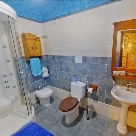 Villa Gredos Ruralrut Cerca Del Castanar De El Tiemblo, Reserva Natural Valle De Iruelas, Acogedor Con Hidromasaje, Chimenea Electrica, Calefaccion, Wifi, Cocina