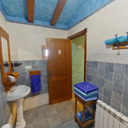 Gredos Ruralrut Cerca Del Castanar De El Tiemblo, Reserva Natural Valle De Iruelas, Acogedor Con Hidromasaje, Chimenea Electrica, Calefaccion, Wifi, Cocina El Tiemblo