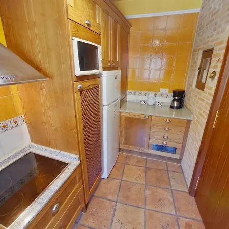 别墅 Gredos Ruralrut Cerca Del Castanar De El Tiemblo, Reserva Natural Valle De Iruelas, Acogedor Con Hidromasaje, Chimenea Electrica, Calefaccion, Wifi, Cocina