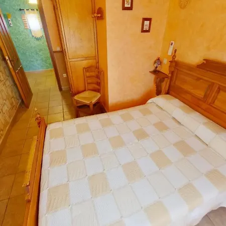 Gredos Ruralrut Cerca Del Castanar De El Tiemblo, Reserva Natural Valle De Iruelas, Acogedor Con Hidromasaje, Chimenea Electrica, Calefaccion, Wifi, Cocina Villa *