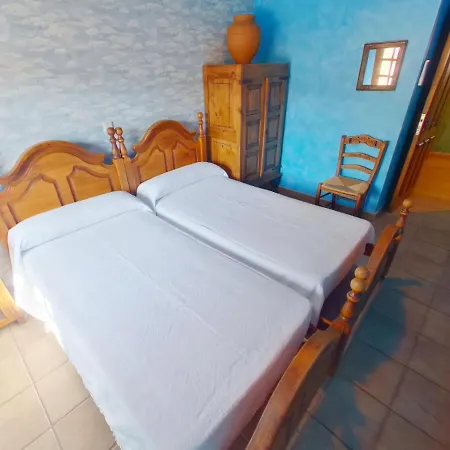 Gredos Ruralrut Cerca Del Castanar De El Tiemblo, Reserva Natural Valle De Iruelas, Acogedor Con Hidromasaje, Chimenea Electrica, Calefaccion, Wifi, Cocina