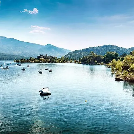 Gredos Ruralrut Cerca Del Castanar De El Tiemblo, Reserva Natural Valle De Iruelas, Acogedor Con Hidromasaje, Chimenea Electrica, Calefaccion, Wifi, Cocina