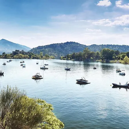 Villa Gredos Ruralrut Cerca Del Castanar De El Tiemblo, Reserva Natural Valle De Iruelas, Acogedor Con Hidromasaje, Chimenea Electrica, Calefaccion, Wifi, Cocina *