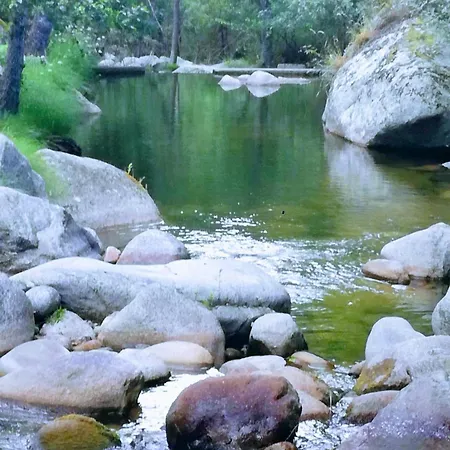 Gredos Ruralrut Cerca Del Castanar De El Tiemblo, Reserva Natural Valle De Iruelas, Acogedor Con Hidromasaje, Chimenea Electrica, Calefaccion, Wifi, Cocina