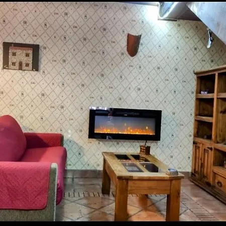 Gredos Ruralrut Cerca Del Castanar De El Tiemblo, Reserva Natural Valle De Iruelas, Acogedor Con Hidromasaje, Chimenea Electrica, Calefaccion, Wifi, Cocina