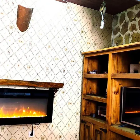 Gredos Ruralrut Cerca Del Castanar De El Tiemblo, Reserva Natural Valle De Iruelas, Acogedor Con Hidromasaje, Chimenea Electrica, Calefaccion, Wifi, Cocina 别墅 *