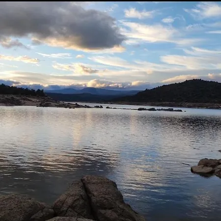 Gredos Ruralrut El Tiemblo A 1 Hora De Madrid, Cerca Del Castanar Y Valle De Iruelas, Cabina Hidromasaje, Aire Acondicionado, Wifi Incluido * 埃尔蒂恩夫洛