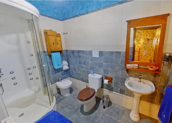 Villa Gredos Ruralrut El Tiemblo Cerca Del Castanar Y La Reserva Natural Valle De Iruelas Y Zonas De Bano Naturales, Aire Acondicionado Cabina De Hidromasaje, Precios Especiales A Partir De 7 Noches