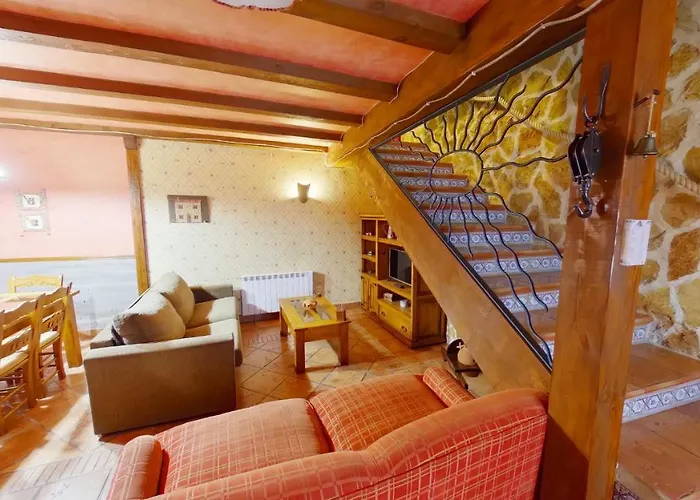 Villa Gredos Ruralrut El Tiemblo Cerca Del Castanar Y La Reserva Natural Valle De Iruelas Y Zonas De Bano Naturales, Aire Acondicionado Cabina De Hidromasaje, Precios Especiales A Partir De 7 Noches *