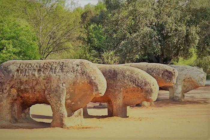 Gredos Ruralrut El Tiemblo, Cerca Del Famoso Castanar, La Reserva Natural Valle De Iruelas Y Zonas De Bano Naturales A Pocos Metros Villa *