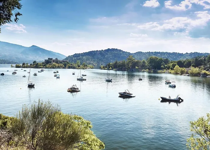 Villa Gredos Ruralrut El Tiemblo, Cerca Del Famoso Castanar, La Reserva Natural Valle De Iruelas Y Zonas De Bano Naturales A Pocos Metros *