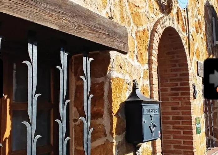 Gredos Ruralrut El Tiemblo Cerca Del Castanar Y La Reserva Natural Valle De Iruelas Y Zonas De Bano Naturales, Aire Acondicionado Cabina De Hidromasaje, Precios Especiales A Partir De 7 Noches El Tiemblo